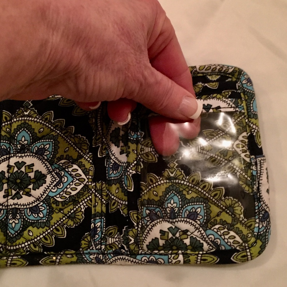 Vera Bradley wallet. New - Picture 4 of 5